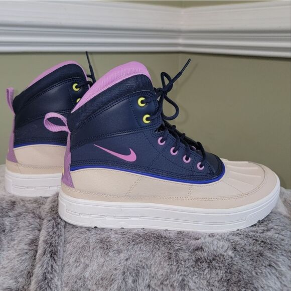 Nike ACG Woodside 2 High Boots • Sold Out Colorway • Size 5.5 Youth / 7 Women - Picture 1 of 15
